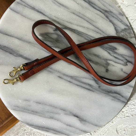 Vintage 90’s Liz Claiborne Pebbled Leather Zip Around Crossbody - Picture 14 of 16